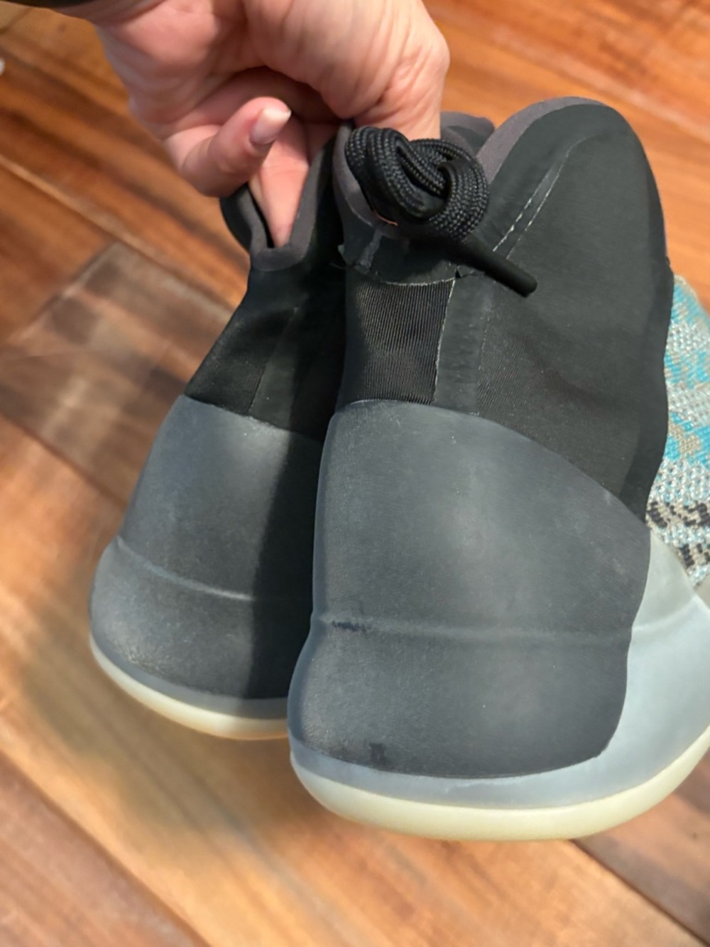 Adidas Yeezy Boost Basketball Sneakers Mens 10 Teal Gray Knit G58864 - Picture 3 of 9
